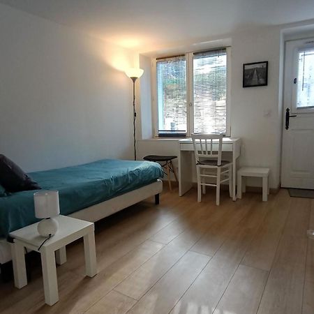Studio Meuble A Bougival Luaran gambar