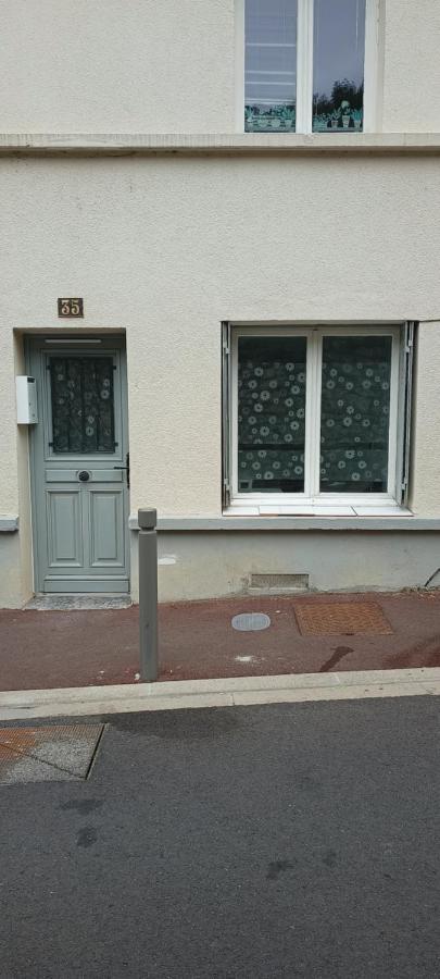 Studio Meuble A Bougival Luaran gambar