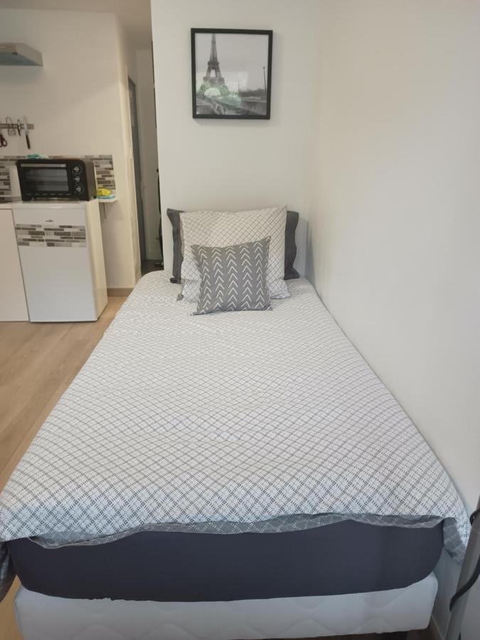 Studio Meuble A Bougival Luaran gambar