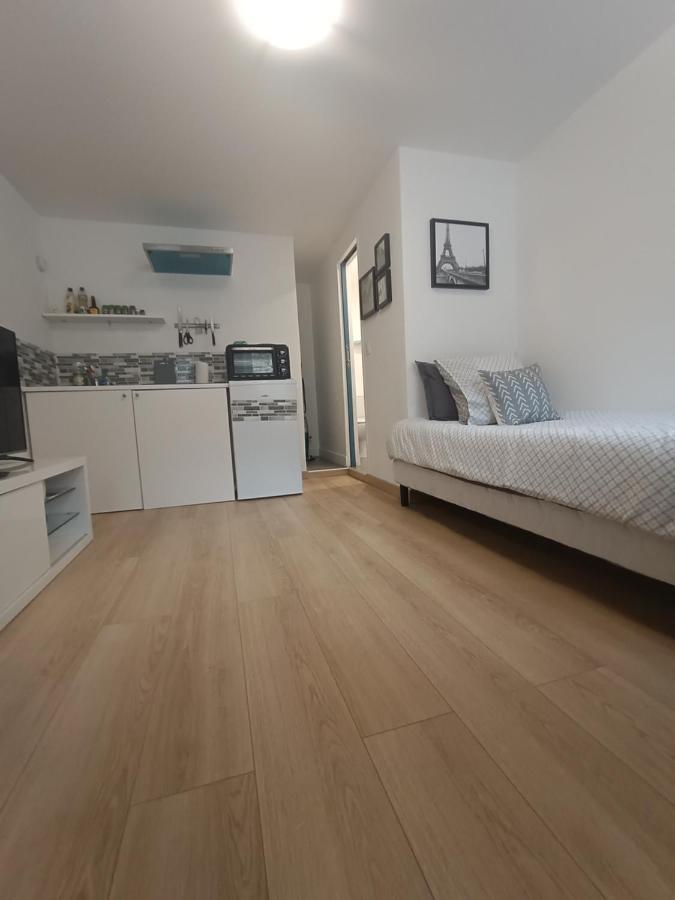 Studio Meuble A Bougival Luaran gambar